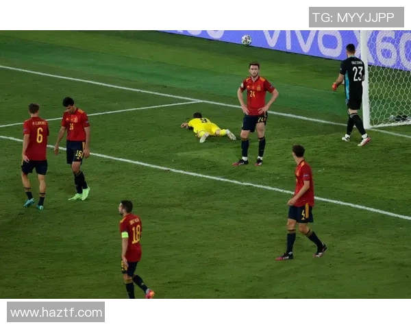 欧冠大战那不勒斯与巴萨激战成平局红牌事件引发全场热议