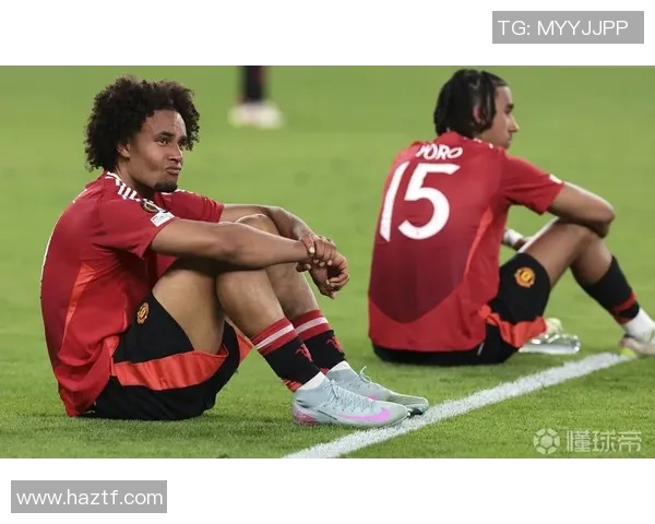 英超激战曼联与皇马战成平局争议判罚引发全场热议 英超激战曼联与皇马战成平局争议判罚引发全场热议